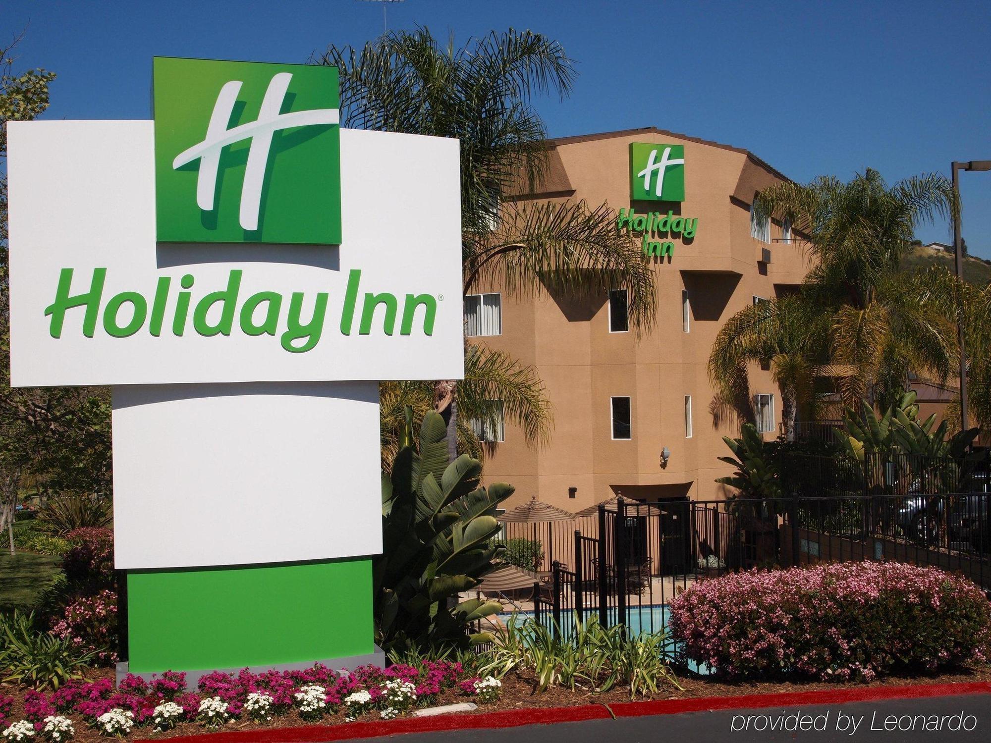 Hilton Garden Inn San Diego Mission Valley/Stadium Exterior photo
